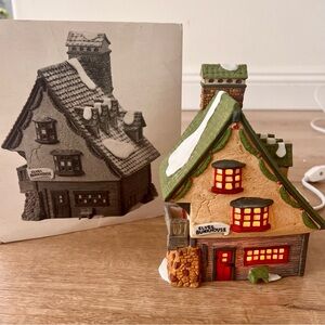 1990 Dept 56 Elf Bunkhouse North Pole Series Christmas Heritage Village With Box